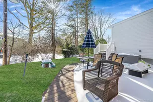 1384 Dieman Ln, East Meadow, NY 11554 - Photo 4