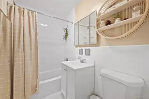 56 Doyer Ave, White Plains, NY 10605 - Photo 8