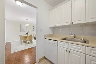 56 Doyer Avenue #6E, White Plains, NY 10605 - Photo 6