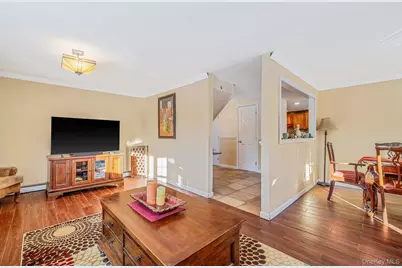 9 Norway Pine Drive, Medford, NY 11763 - Photo 8