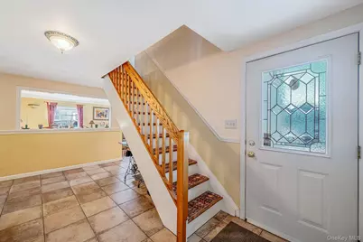 9 Norway Pine Drive, Medford, NY 11763 - Photo 4