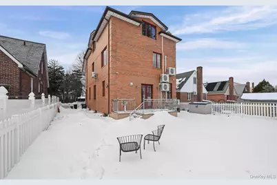 6537 169th Street, Fresh Meadows, NY 11365 - Photo 4