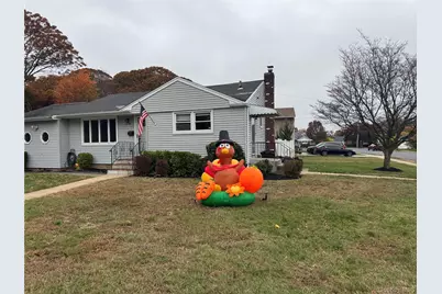 1239 August Road, North Babylon, NY 11703 - Photo 2