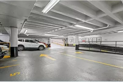 70-25 Yellowstone Boulevard #7M, Forest Hills, NY 11375 - Photo 34