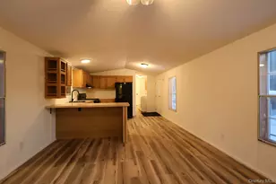 23 Oak St, Wurtsboro, NY 12790 - Photo 2