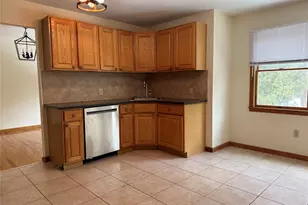 8 Caruso Ct, Glen Cove, NY 11542 - Photo 14