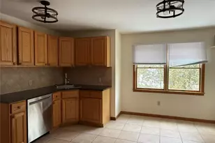 8 Caruso Ct, Glen Cove, NY 11542 - Photo 10