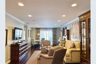 843 Madeira Boulevard, Melville, NY 11747 - Photo 4