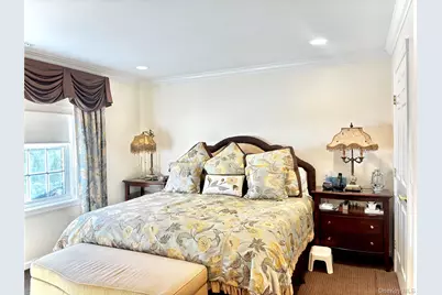 843 Madeira Boulevard, Melville, NY 11747 - Photo 8