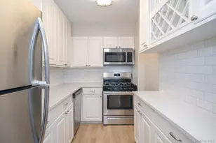 21 Fairview Ave, Tuckahoe, NY 10707 - Photo 6