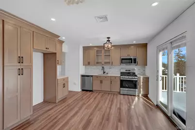 293 Avenue B, Ronkonkoma, NY 11779 - Photo 10