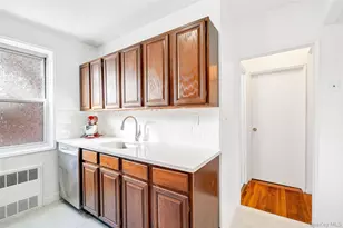 609 Palmer Rd, Yonkers, NY 10701 - Photo 6