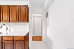 609 Palmer Rd, Yonkers, NY 10701 - Photo 12