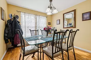 71 Washington Ave, Wheatley Heights, NY 11798 - Photo 6