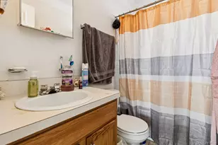 71 Washington Ave, Wheatley Heights, NY 11798 - Photo 12