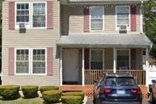 71 Washington Ave, Wheatley Heights, NY 11798 - Photo 2