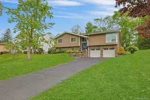 7 Lorenz Dr, Valhalla, NY 10595 - Photo 4