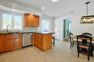 7 Lorenz Dr, Valhalla, NY 10595 - Photo 16