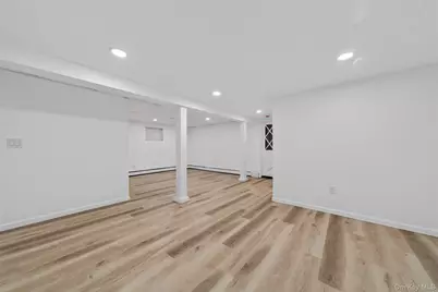 50 Oakcrest Avenue, Middle Island, NY 11953 - Photo 24