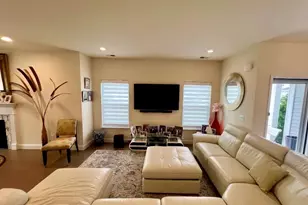 37 Willow Cir, Coram, NY 11727 - Photo 6