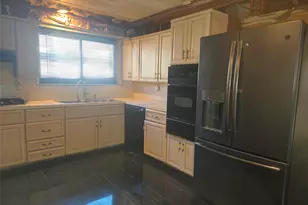 86 Decatur St, Roosevelt, NY 11575 - Photo 14