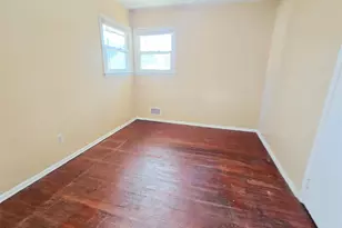 86 Decatur St, Roosevelt, NY 11575 - Photo 18