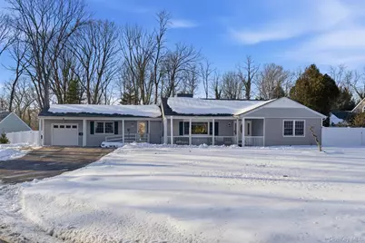 34 Mayfair Drive, Huntington, NY 11743 - Photo 2