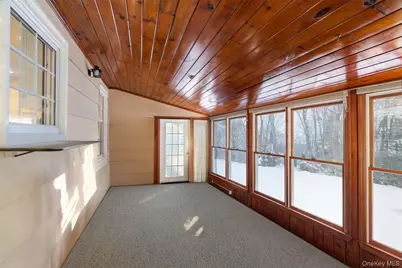 34 Mayfair Drive, Huntington, NY 11743 - Photo 16