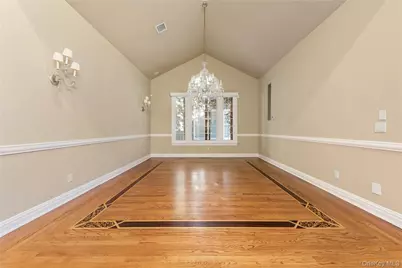 38 Stone Hill Drive S, Manhasset, NY 11030 - Photo 6