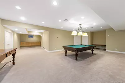 38 Stone Hill Drive S, Manhasset, NY 11030 - Photo 10