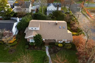 58 Allen Rd, Rockville Centre, NY 11570 - Photo 38