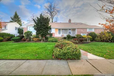 58 Allen Road, Rockville Centre, NY 11570 - Photo 22