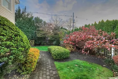 58 Allen Road, Rockville Centre, NY 11570 - Photo 26