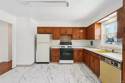 19 Sheridan Avenue, Congers, NY 10920 - Photo 12