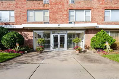 280 Guy Lombardo Avenue #2H, Freeport, NY 11520 - Photo 2