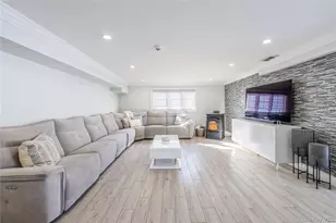 7 Dunhill Rd, Manhasset Hills, NY 11040 - Photo 28