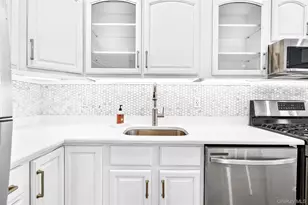 1432 Outlook Ave, Bronx, NY 10465 - Photo 12