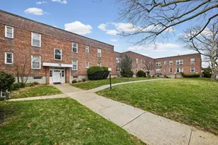 78 Gibson Blvd, Valley Stream, NY 11581 - Photo 2