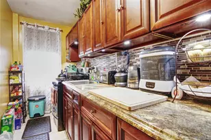 78 Gibson Blvd, Valley Stream, NY 11581 - Photo 14