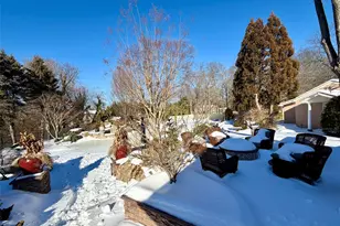 5 Glen Hill Ct, Dix Hills, NY 11746 - Photo 32