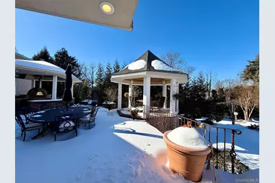 5 Glen Hill Court, Dix Hills, NY 11746 - Photo 30