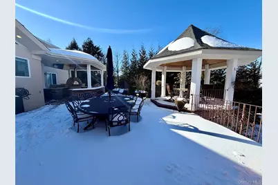 5 Glen Hill Court, Dix Hills, NY 11746 - Photo 34