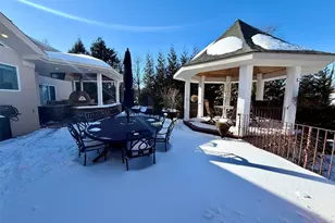 5 Glen Hill Ct, Dix Hills, NY 11746 - Photo 34