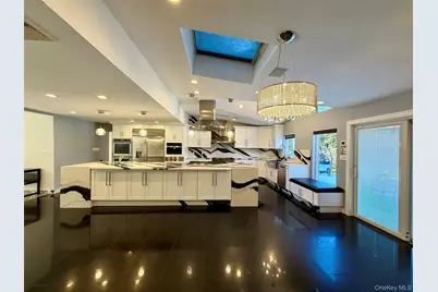 5 Glen Hill Court, Dix Hills, NY 11746 - Photo 8