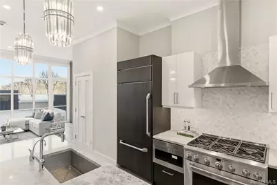 100 Garvies Point Road #1001, Glen Cove, NY 11542 - Photo 16