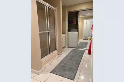 65 Gateway Drive, Copiague, NY 11726 - Photo 12