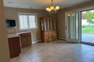 65 Gateway Dr, Copiague, NY 11726 - Photo 10