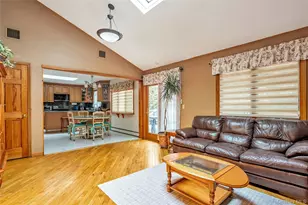 69 Churchill Ln, Smithtown, NY 11787 - Photo 10