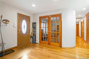 69 Churchill Ln, Smithtown, NY 11787 - Photo 4