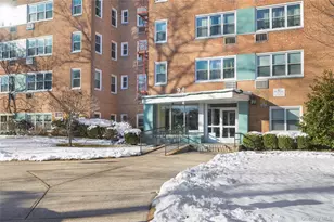 98 Dehaven Dr, Yonkers, NY 10703 - Photo 2